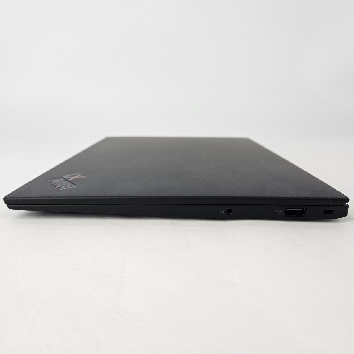 Lenovo ThinkPad X1 Carbon Gen 9 14 Black 2.4 GHz Intel Core i5 11th