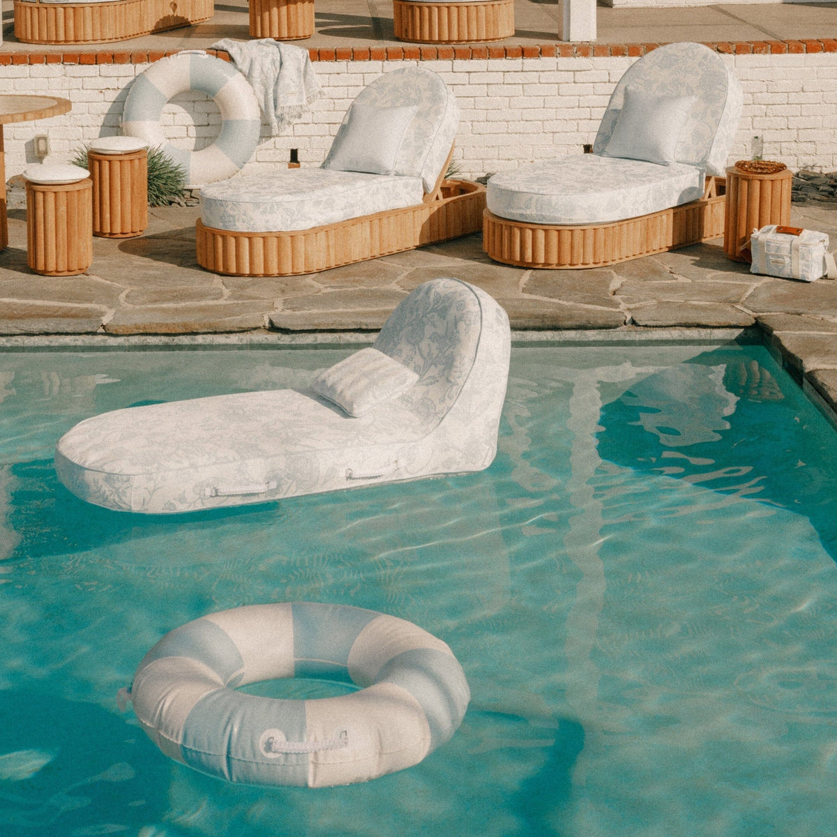 The Pool Lounger