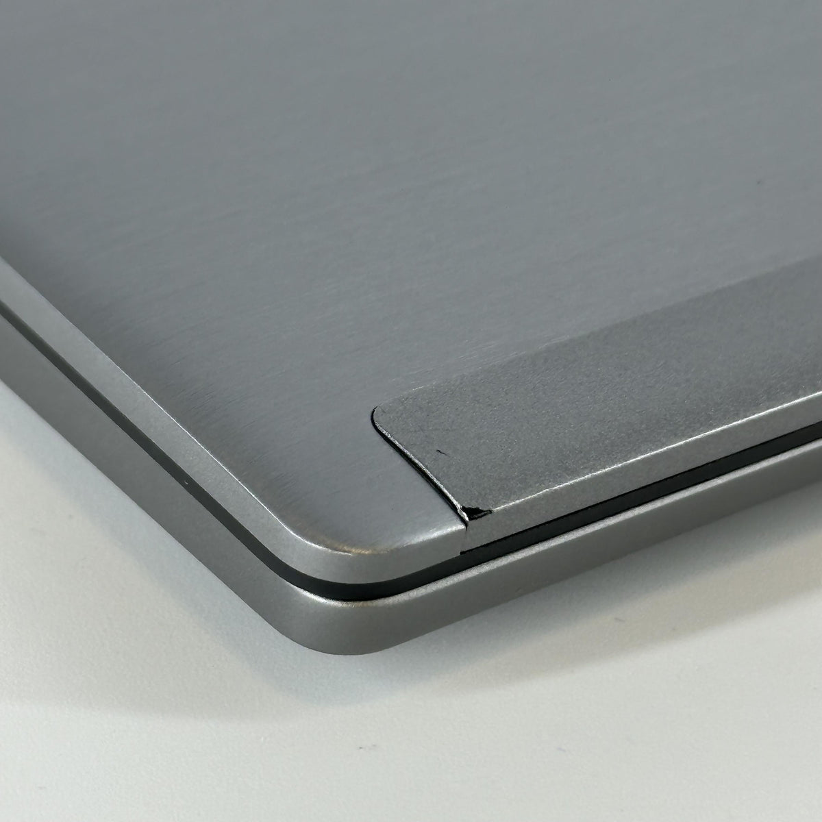 Dell Latitude 7430 (2-in-1) 14 Gray 1.8 GHz Intel Core i7 12th Gen.