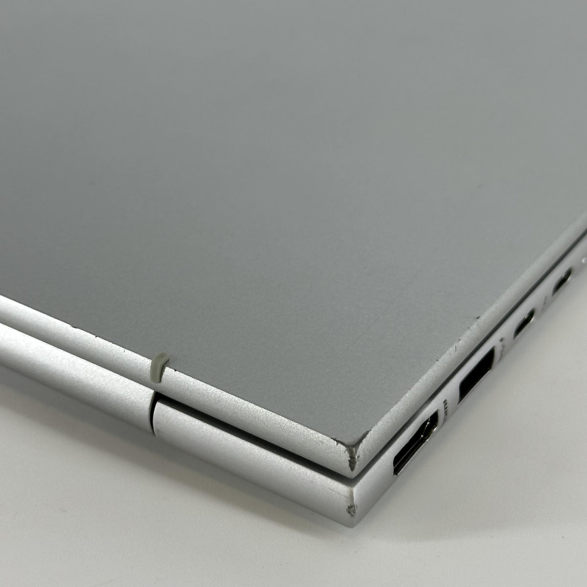 HP Elitebook 840 G10 14 Silver 2.2 GHz Intel Core i7 13th Gen. 32GB