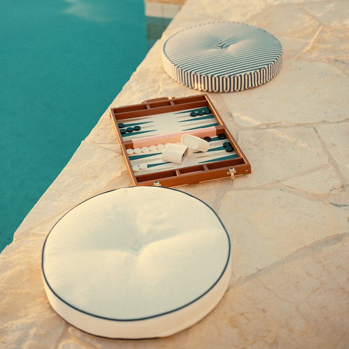 The Circular Pillow