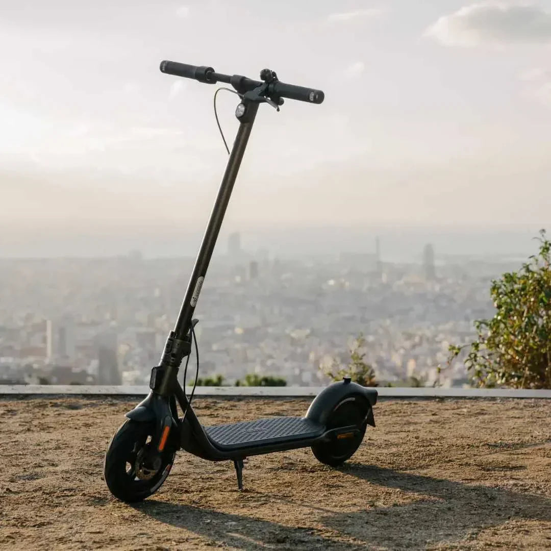 Segway - Ninebot F2 Electric Scooter w/25 mi Max Operating Range & 18 mph Max Speed - Black - AA.05.12.01.0004 - Excellent