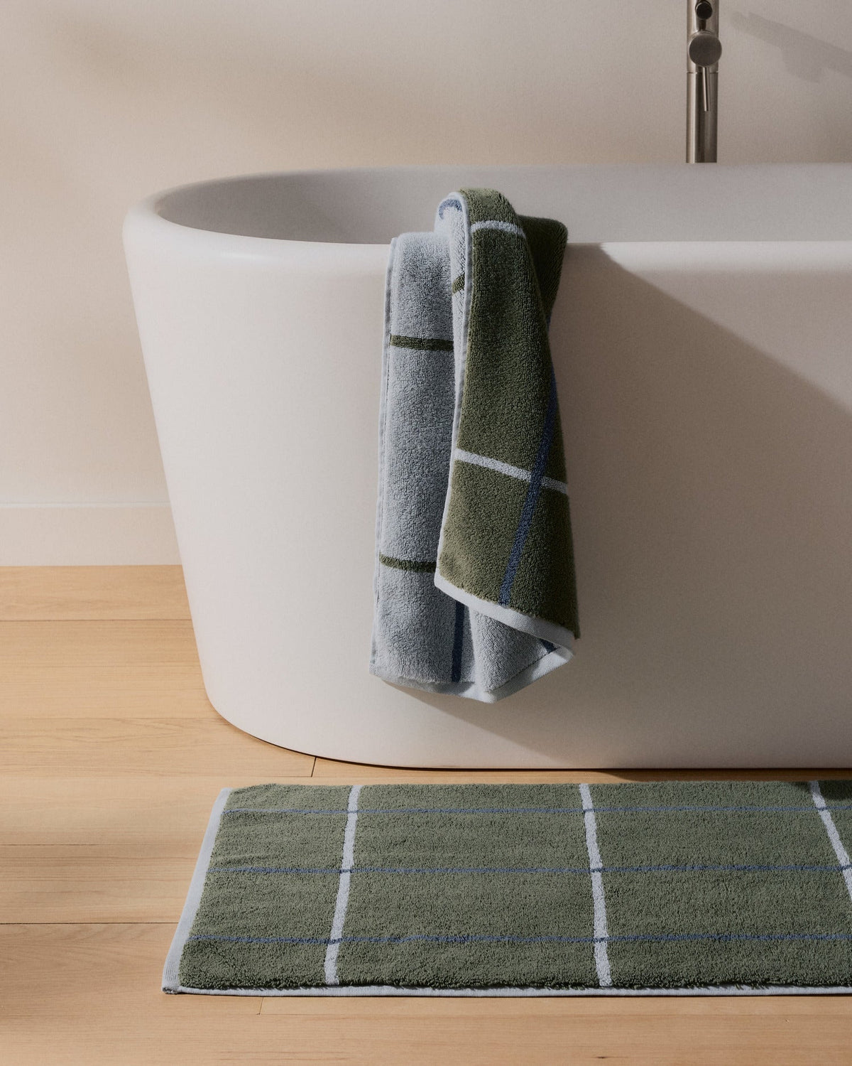 Organic Plush Tub Mat (Thyme Windowpane)