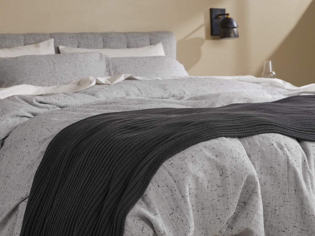Oversized Rib Knit Throw (Charcoal)