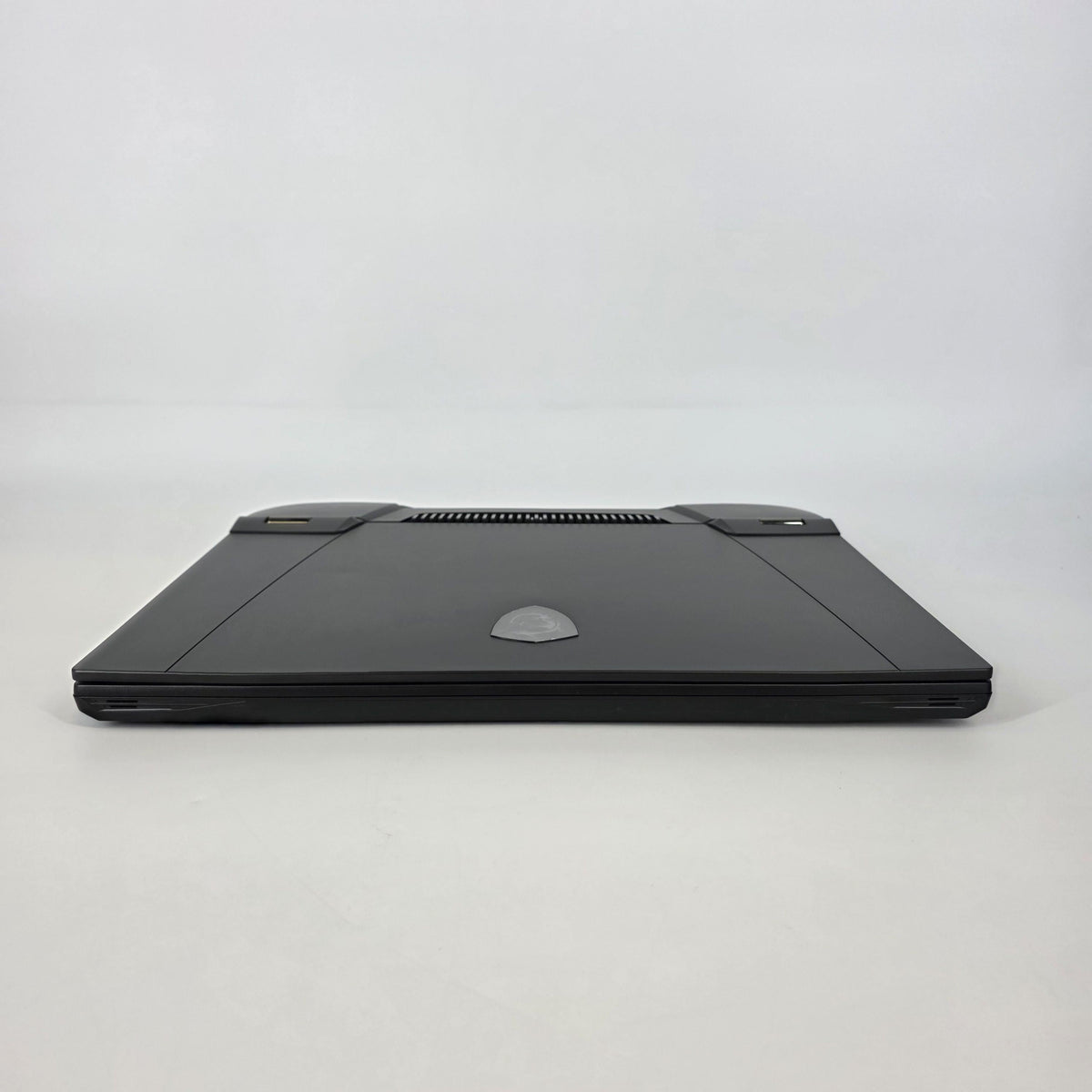 MSI Titan GT77 17.3 Black 2.0 GHz Intel Core i7 12th Gen. 32GB RAM