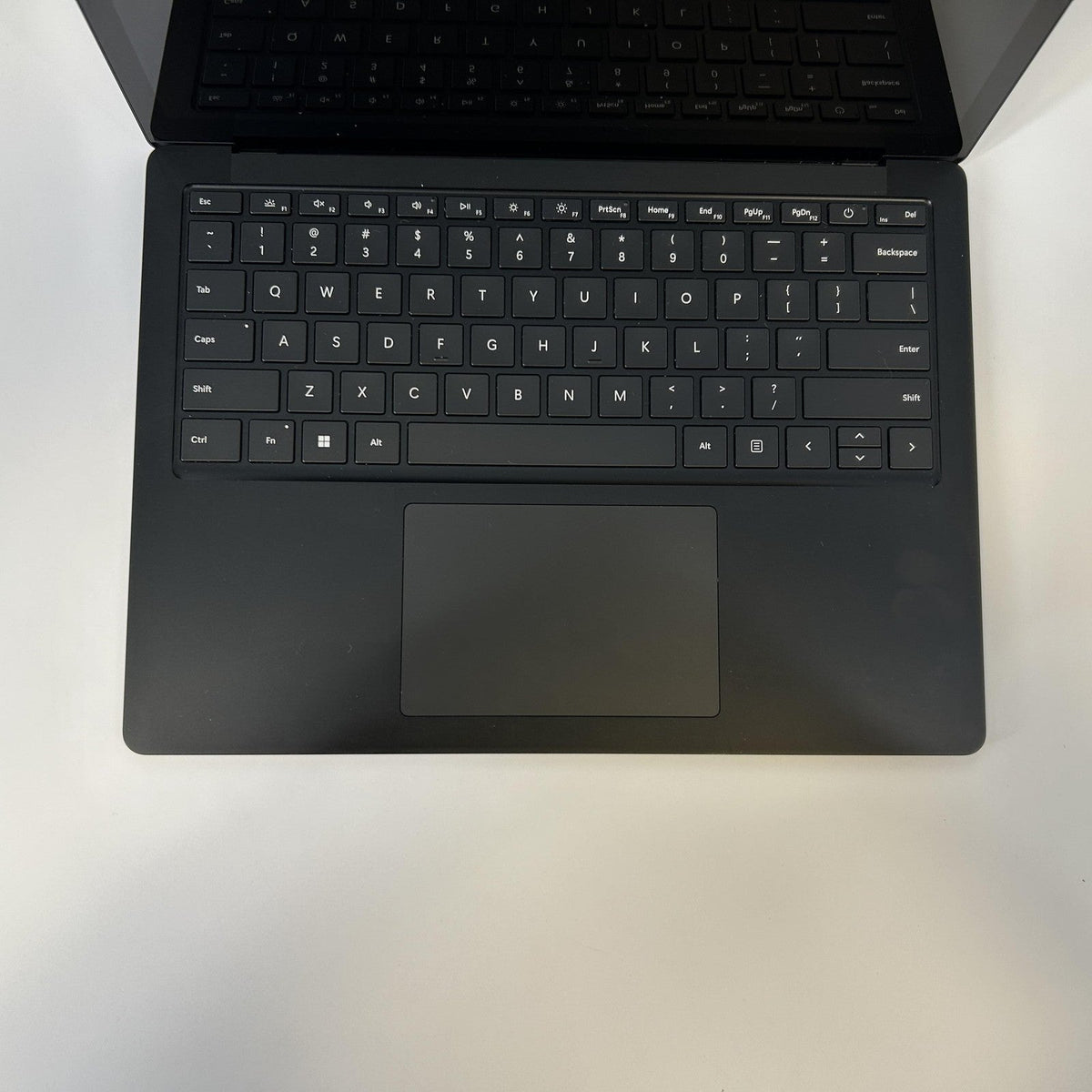 Microsoft Surface Laptop 5 13.5 Black 2.7 GHz Intel Core i7 12th Gen.