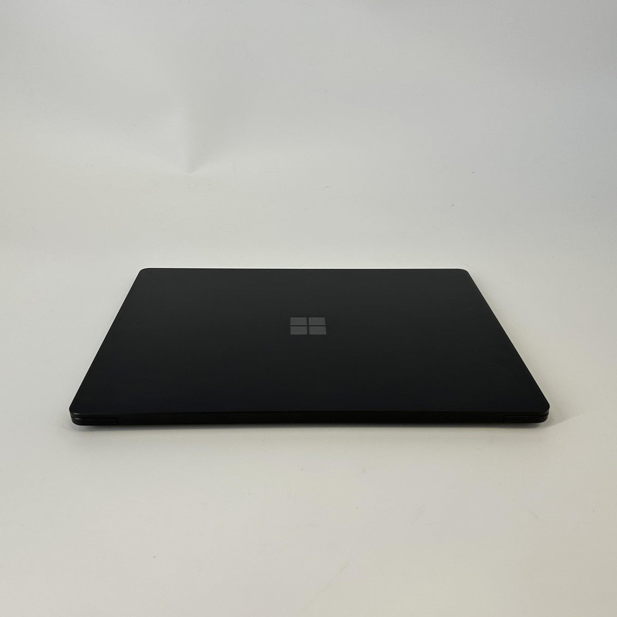 Microsoft Surface Laptop 5 13.5 Black 2.7 GHz Intel Core i7 12th Gen.
