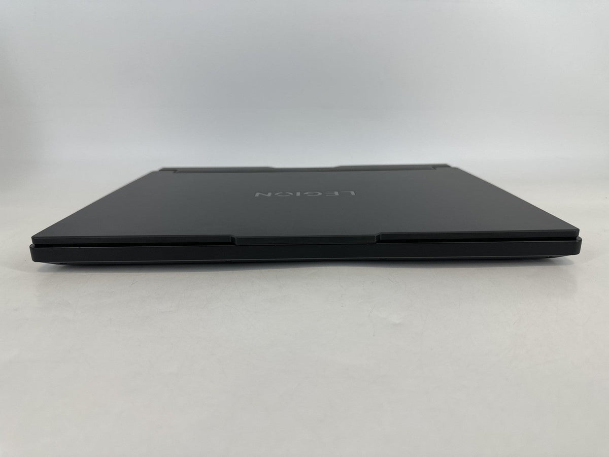 Lenovo Legion Pro 7i Gen 10 16 Black 2.7 GHz Intel Core Ultra 9