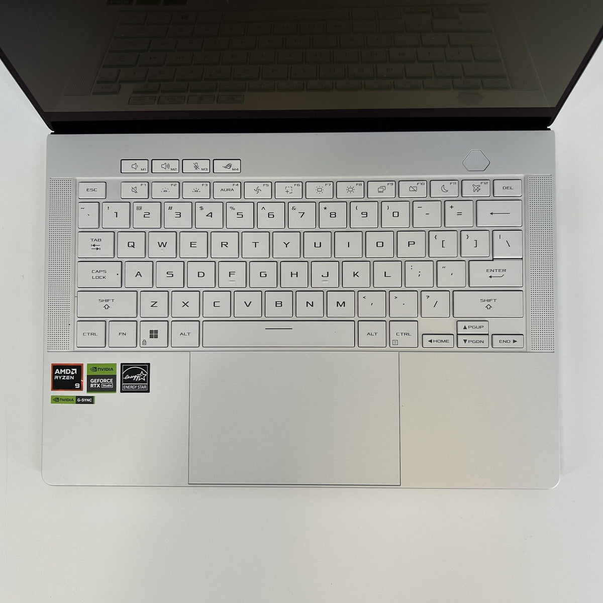 Asus ROG Zephyrus G14 GA403 14 White 4.0 GHz AMD Ryzen 9 8945HS 32GB