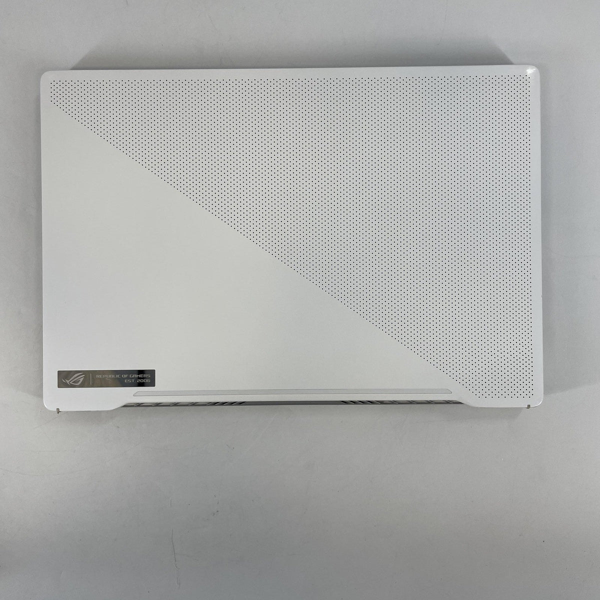 Asus ROG Zephyrus G14 GA401 14 White 3.0 GHz AMD Ryzen 9 4900HS 16GB