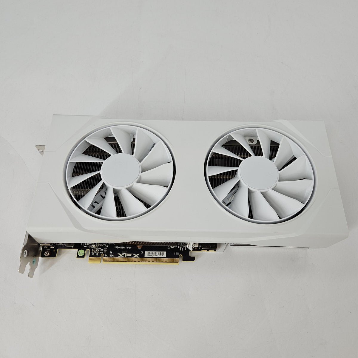 AMD Radeon RX 9060 XT 8GB RAM