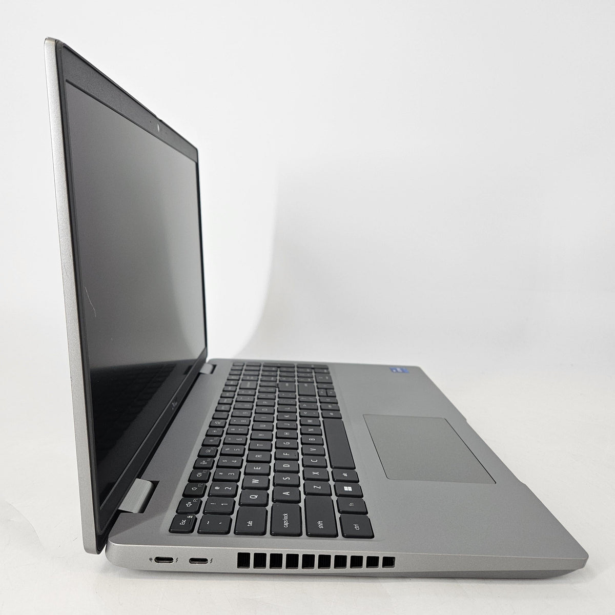 Dell Latitude 5531 15.6 Silver 1.8 GHz Intel Core i7 12th Gen. 16GB