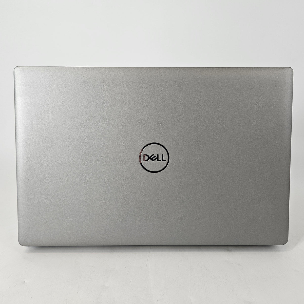 Dell Latitude 5531 15.6 Silver 1.8 GHz Intel Core i7 12th Gen. 16GB
