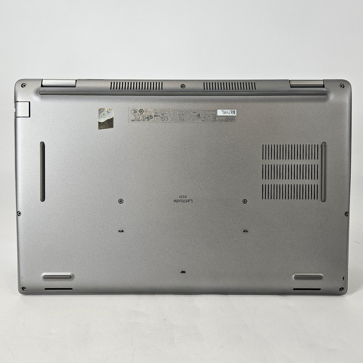 Dell Latitude 5531 15.6 Silver 1.8 GHz Intel Core i7 12th Gen. 16GB