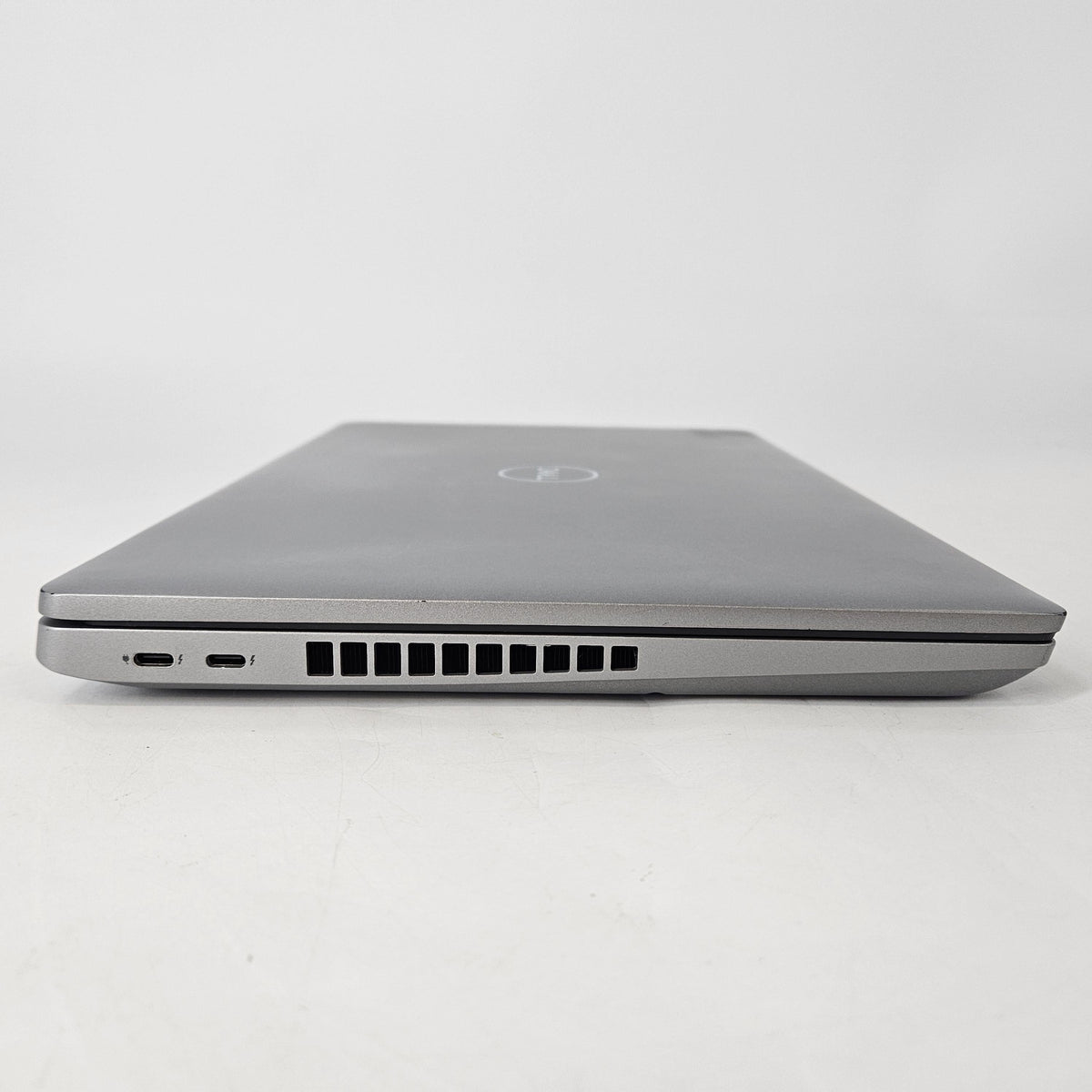 Dell Latitude 5531 15.6 Silver 1.8 GHz Intel Core i7 12th Gen. 16GB