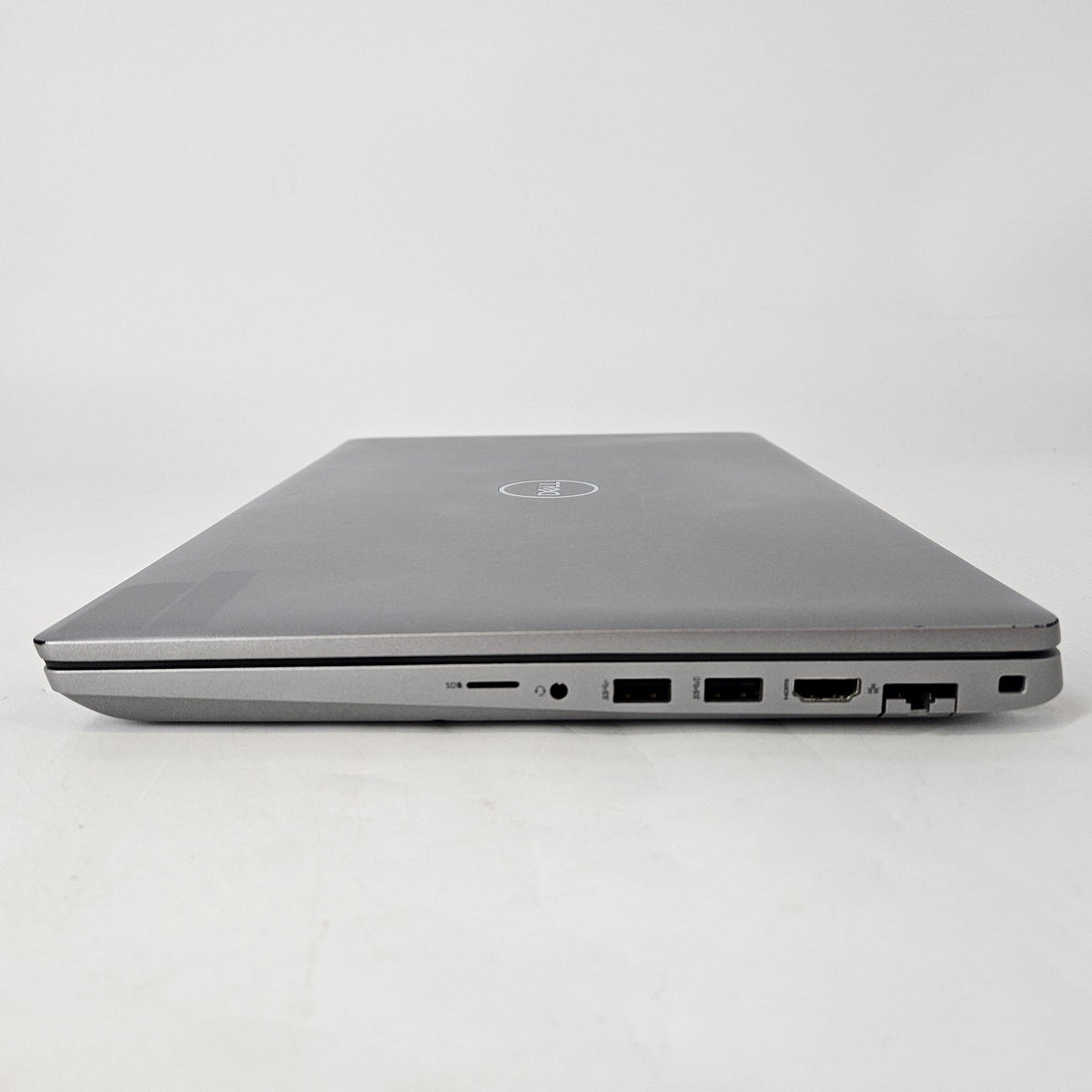 Dell Latitude 5531 15.6 Silver 1.8 GHz Intel Core i7 12th Gen. 16GB