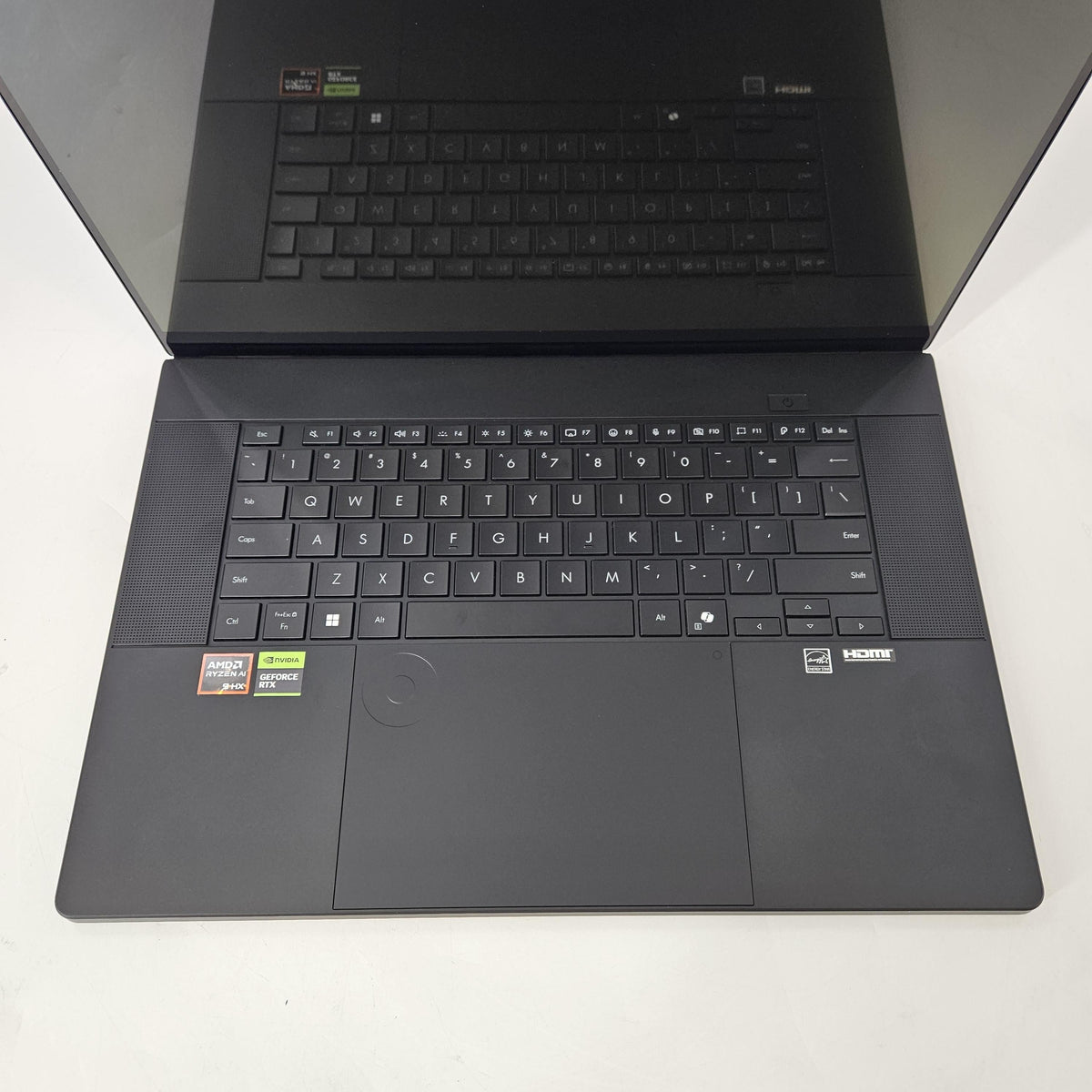 Asus ProArt P16 Black 2.0 GHz AMD Ryzen AI 9 HX 370 32GB RAM 2TB