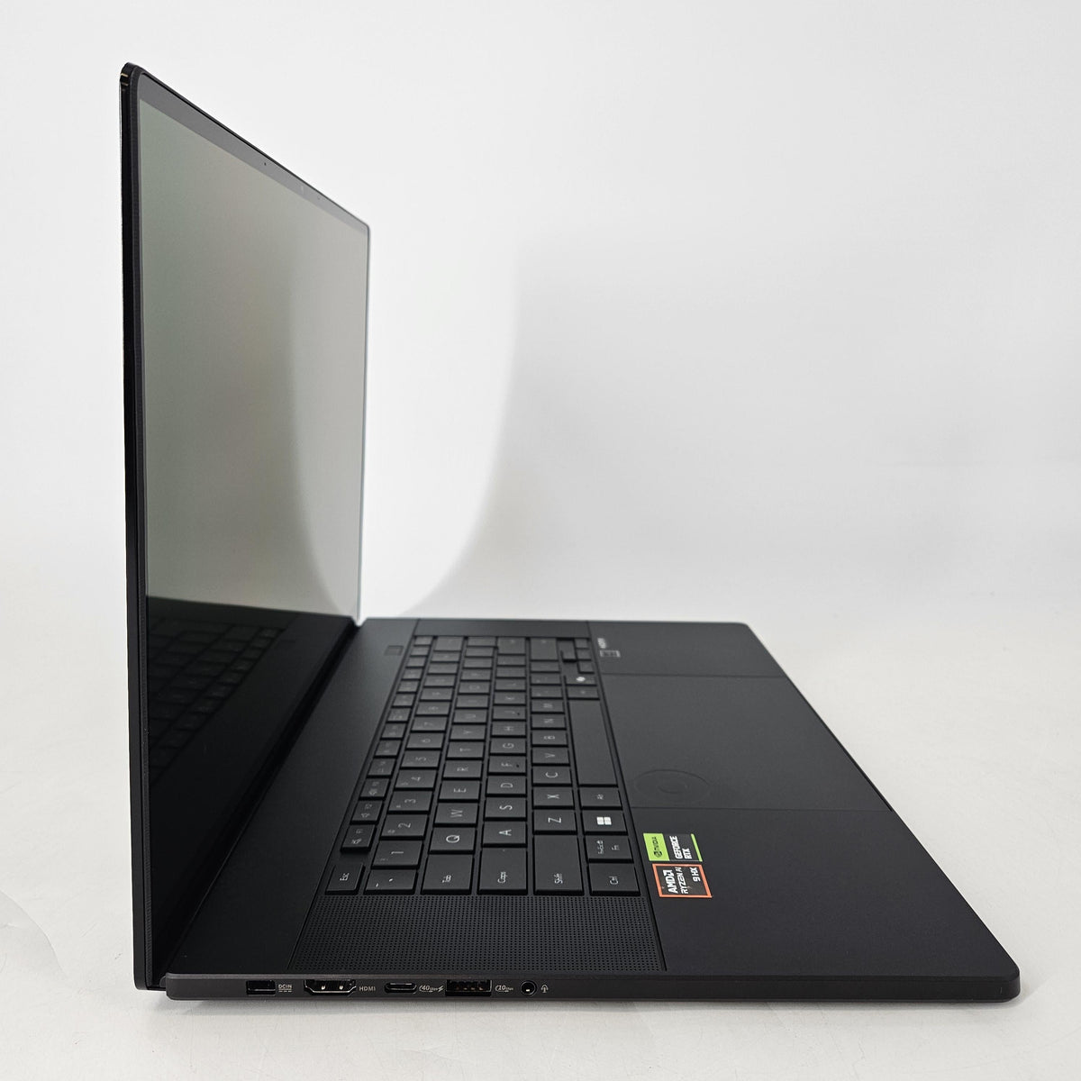 Asus ProArt P16 Black 2.0 GHz AMD Ryzen AI 9 HX 370 32GB RAM 2TB