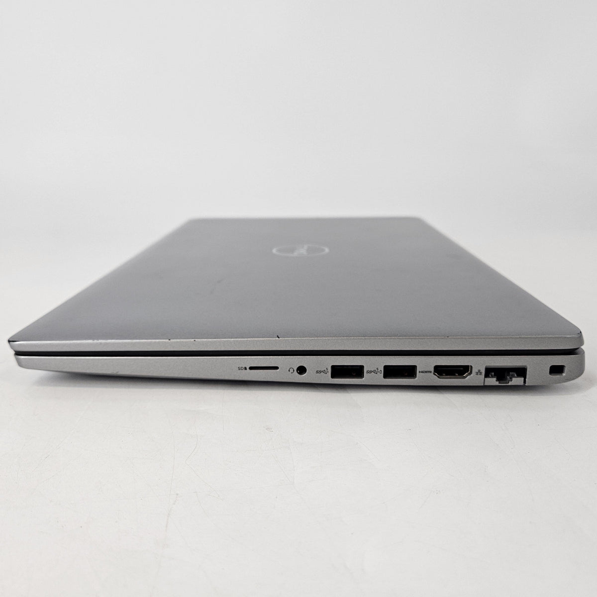 Dell Latitude 5540 15.6 Gray 1.7 GHz Intel Core i7 13th Gen. 32GB RAM