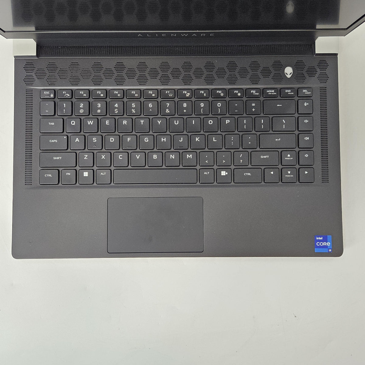 Dell Alienware X15 R2 White 2.5 GHz Intel Core i9 12th Gen. 32GB RAM