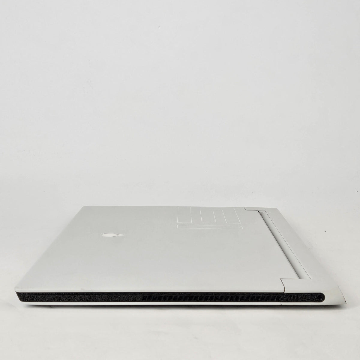 Dell Alienware X15 R2 White 2.5 GHz Intel Core i9 12th Gen. 32GB RAM