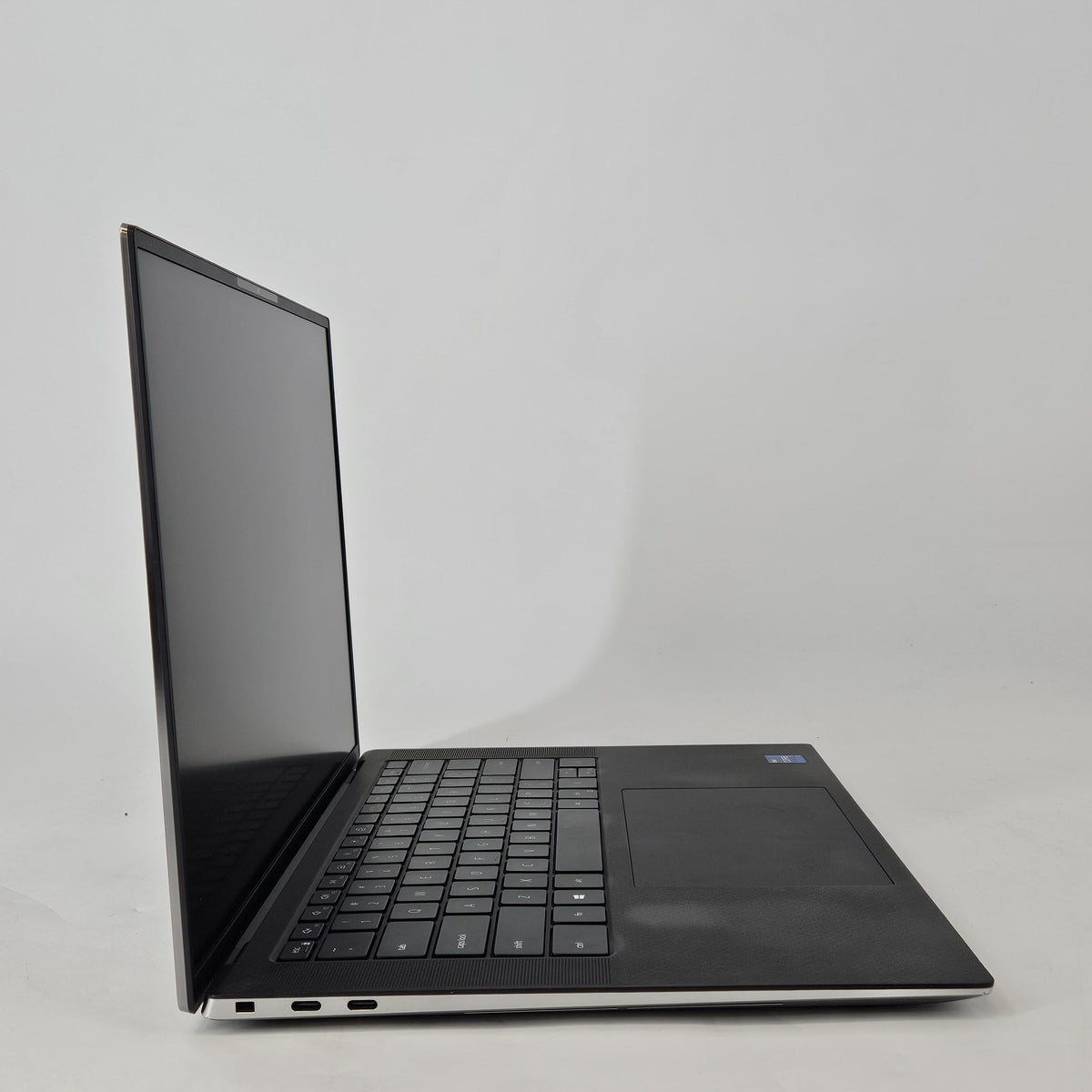 Dell Precision 5560 15.6 Gray 2.3 GHz Intel Core i7 11th Gen. 16GB