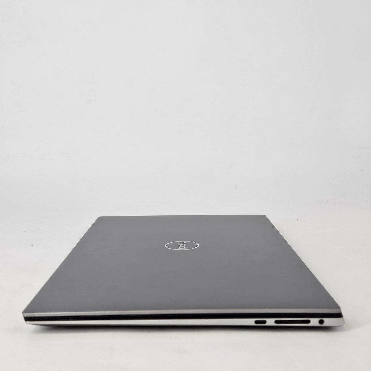 Dell Precision 5560 15.6 Gray 2.3 GHz Intel Core i7 11th Gen. 16GB