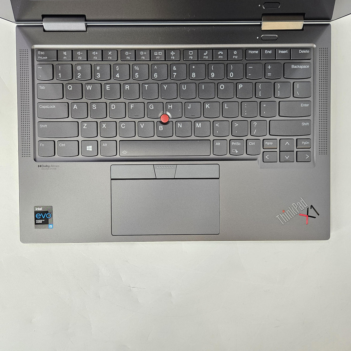 Lenovo ThinkPad X1 Yoga Gen 6 14 Gray 2.4 GHz Intel Core i5 11th Gen.