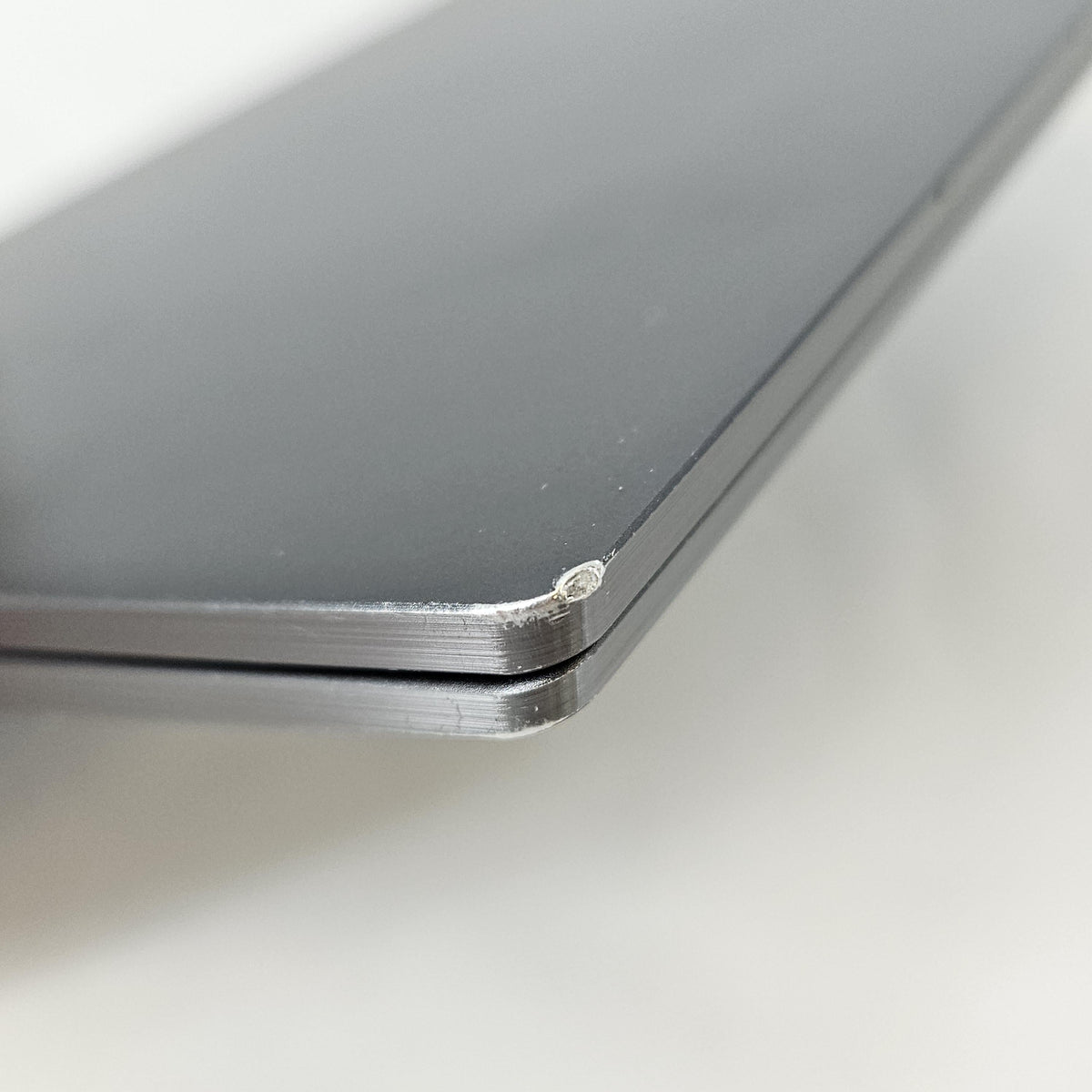 Lenovo ThinkPad X1 Yoga Gen 6 14 Gray 2.4 GHz Intel Core i5 11th Gen.