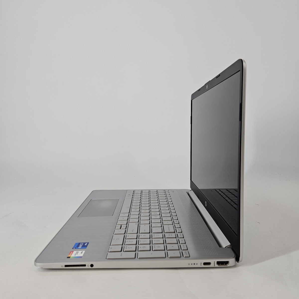 HP Notebook 15 Silver 2.8 GHz Intel Core i7 11th Gen. 16GB RAM 512GB