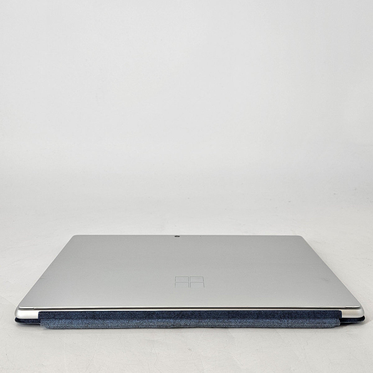 Microsoft Surface Pro 9 13 Platinum WiFi 2.6 GHz Intel Core i7 12th