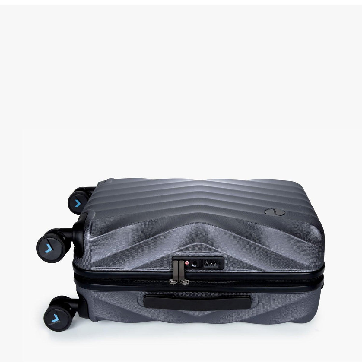 Globetrotter 20" Hardside Rolling Carry-on Stylish Suitcase