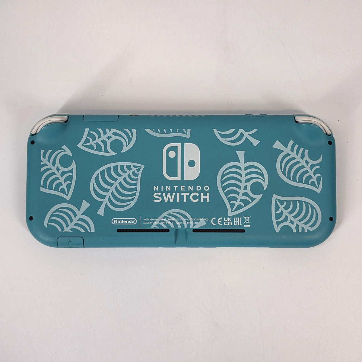 Nintendo Switch Lite Animal Crossing: Timmy & Tommy’s Aloha Edition