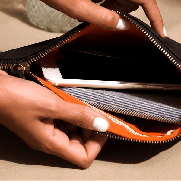 Petite Pochette