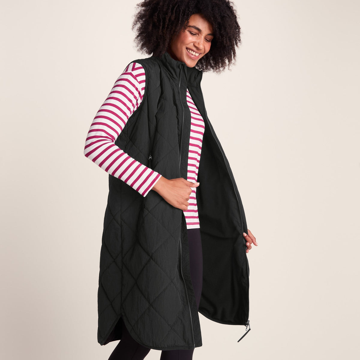 Anda Womens Shower Resistant Insulated Gilet - Black