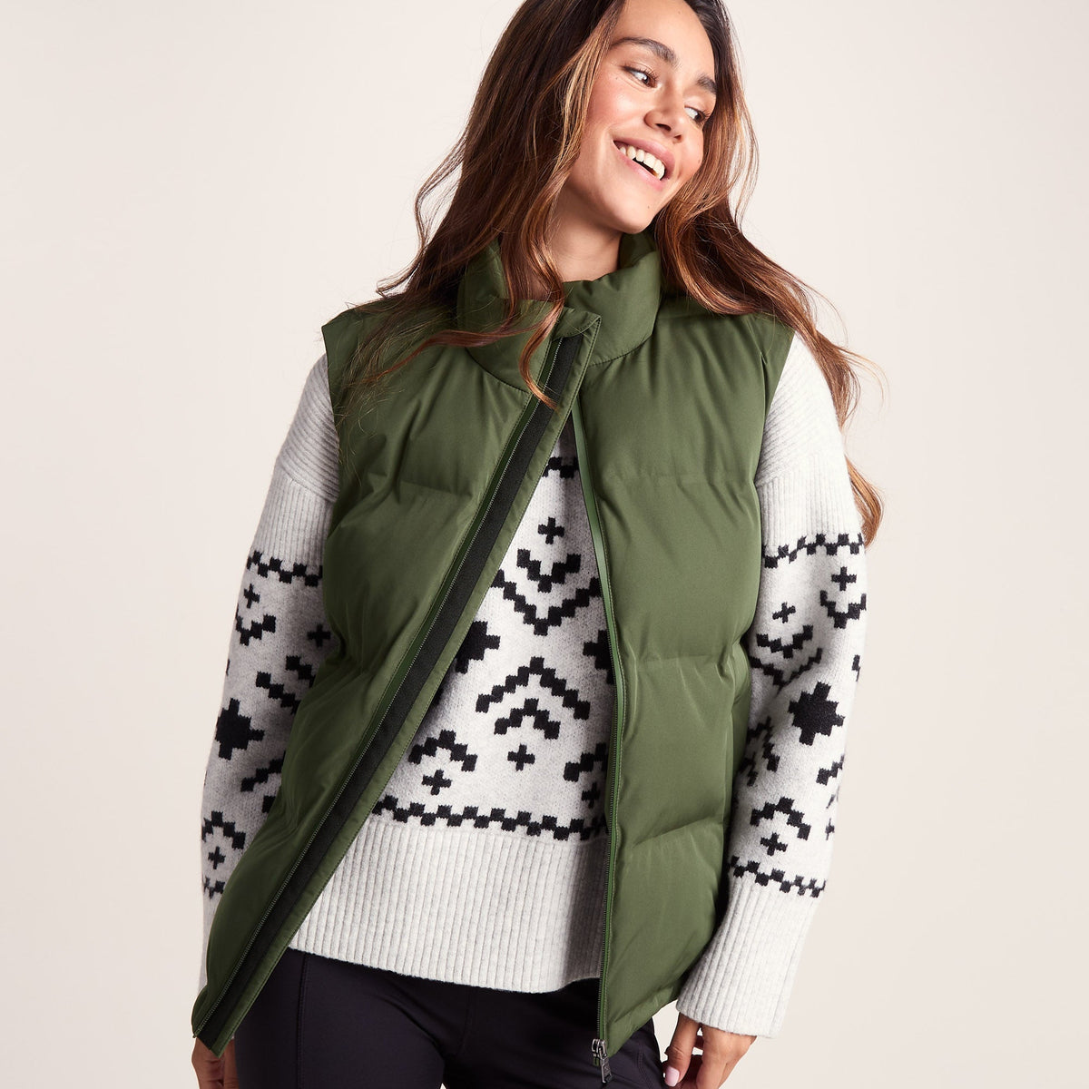 Elyna Womens Shower Resistant Insulated Gilet - Dark Green