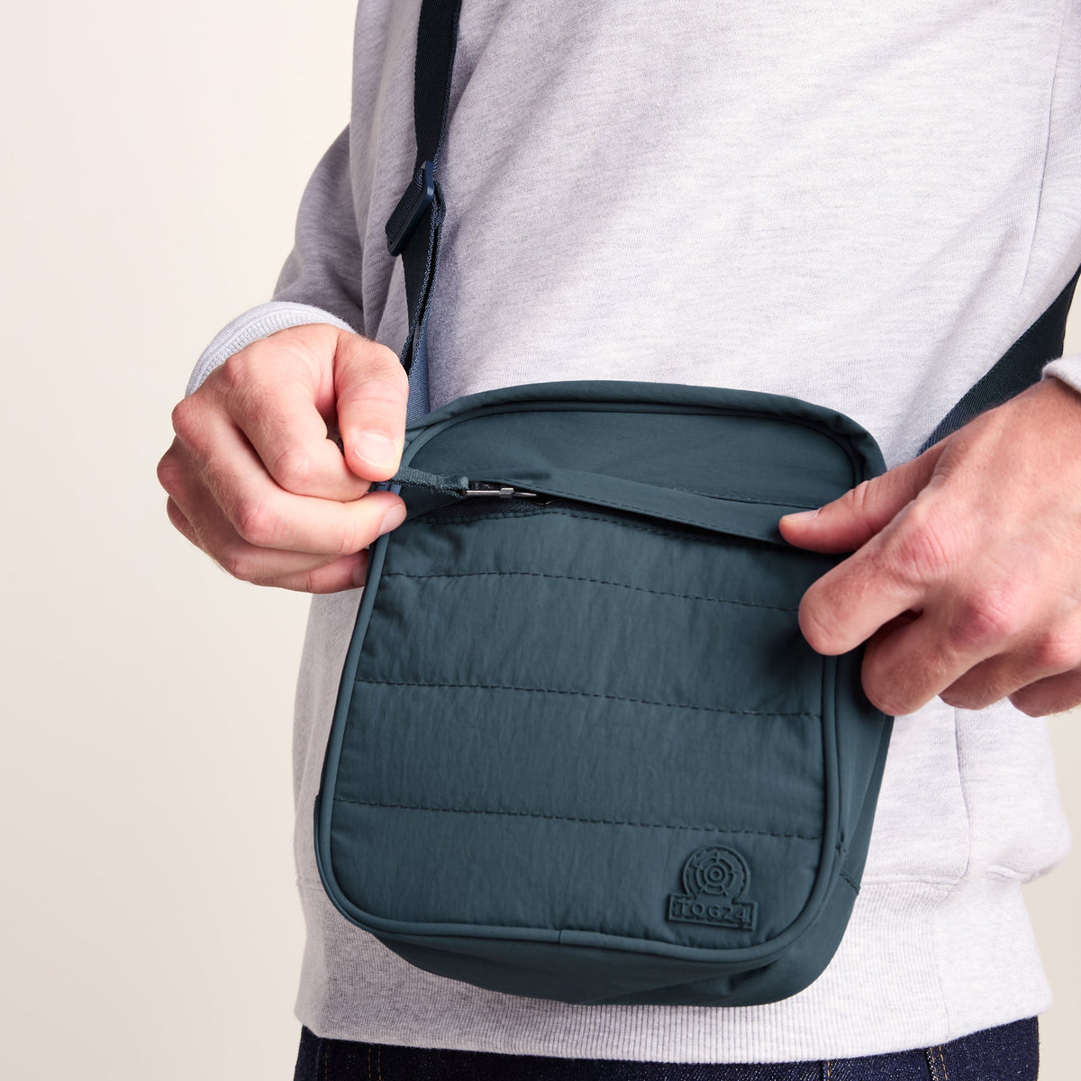 Overton Shoulder Bag - Graphite