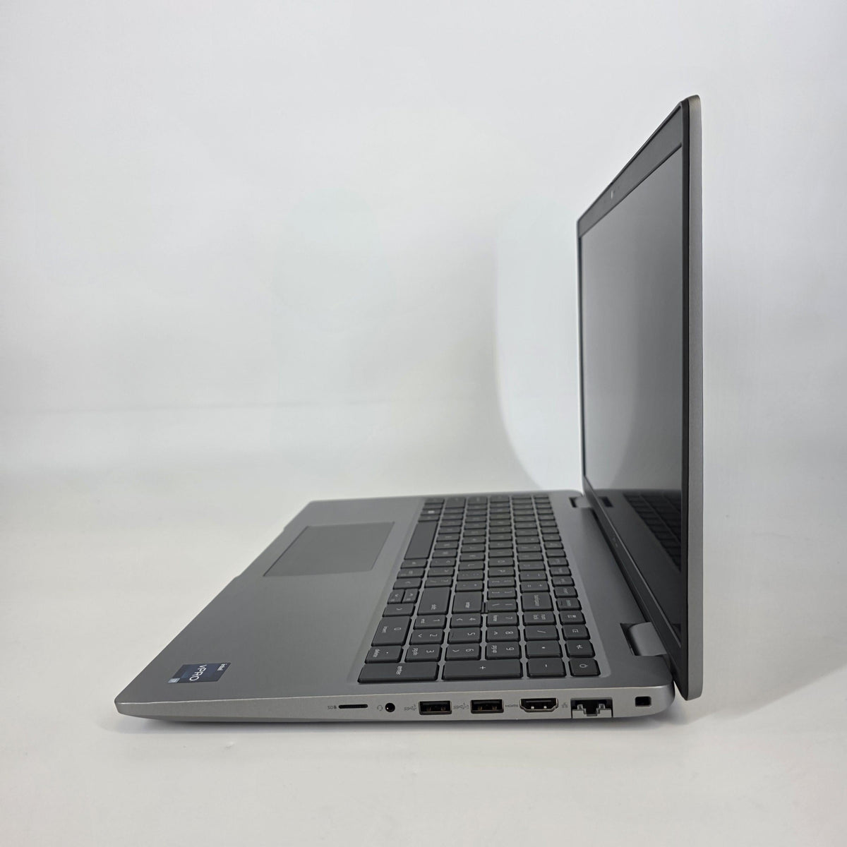 Dell Latitude 5540 15.6 Silver 1.9 GHz Intel Core i7 13th Gen. 32GB