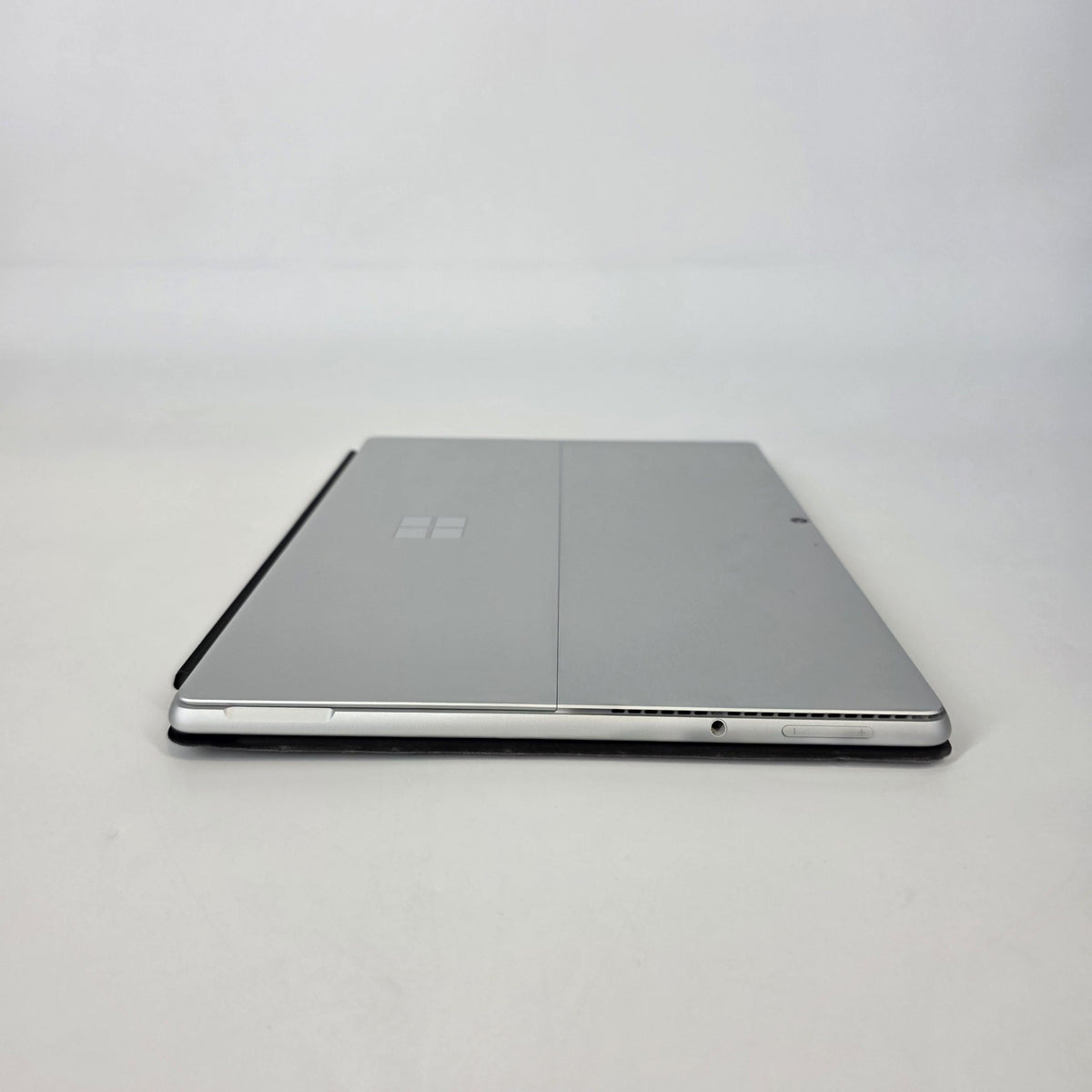 Microsoft Surface Pro 8 13 Silver WiFi 2.6 GHz Intel Core i5 11th