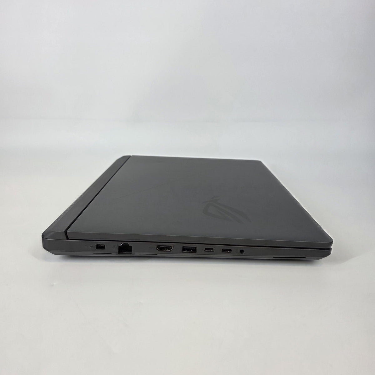Asus ROG Strix G16 G615 16 Black 2.7 GHz Intel Core Ultra 9 Series 2