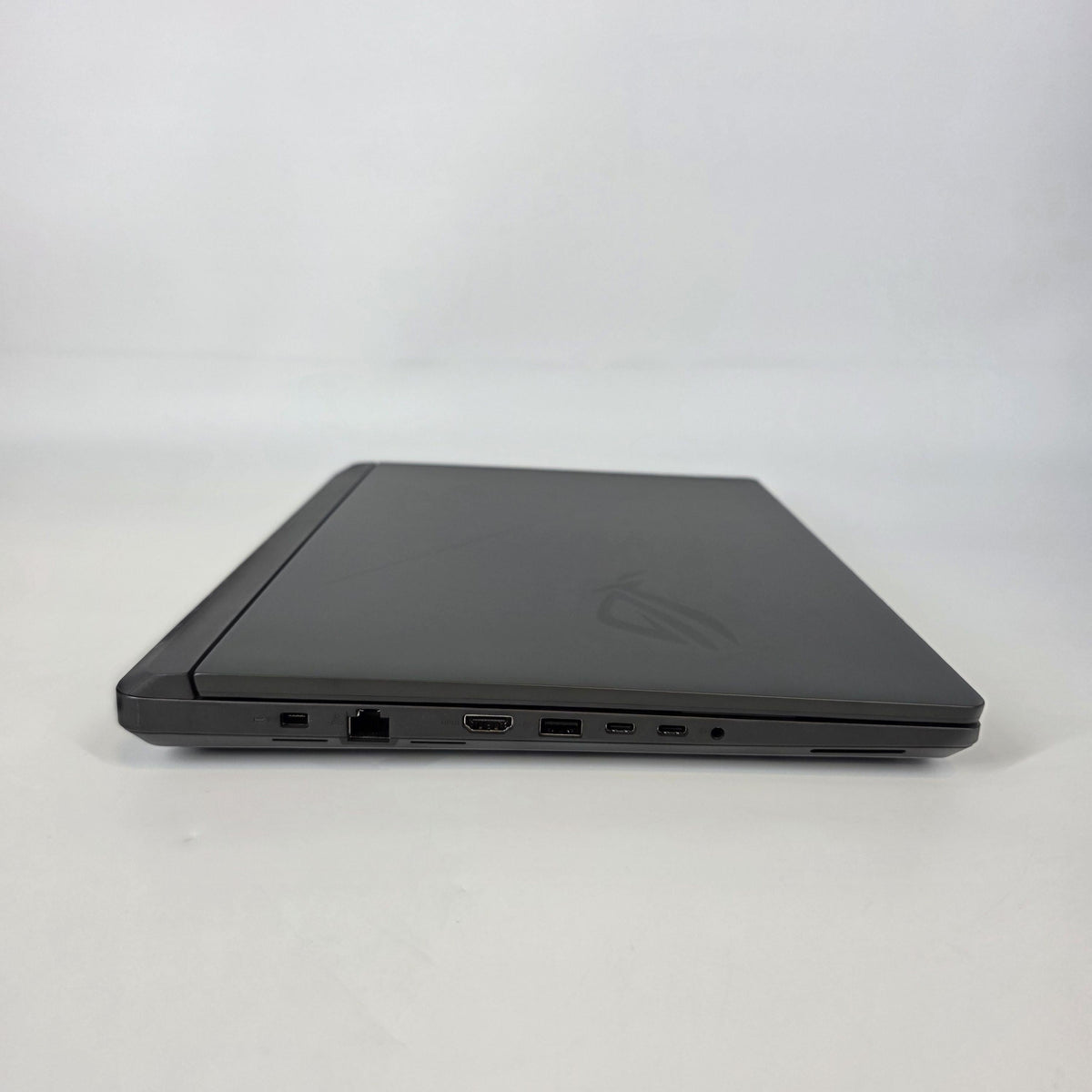 Asus ROG Strix G16 G615 16 Black 2.7 GHz Intel Core Ultra 9 Series 2