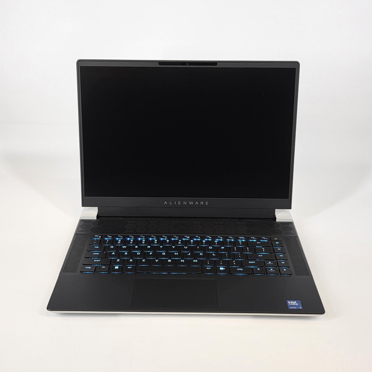 Dell Alienware X16 R2 Silver 2.3 GHz Intel Core Ultra 9 32GB RAM 1TB