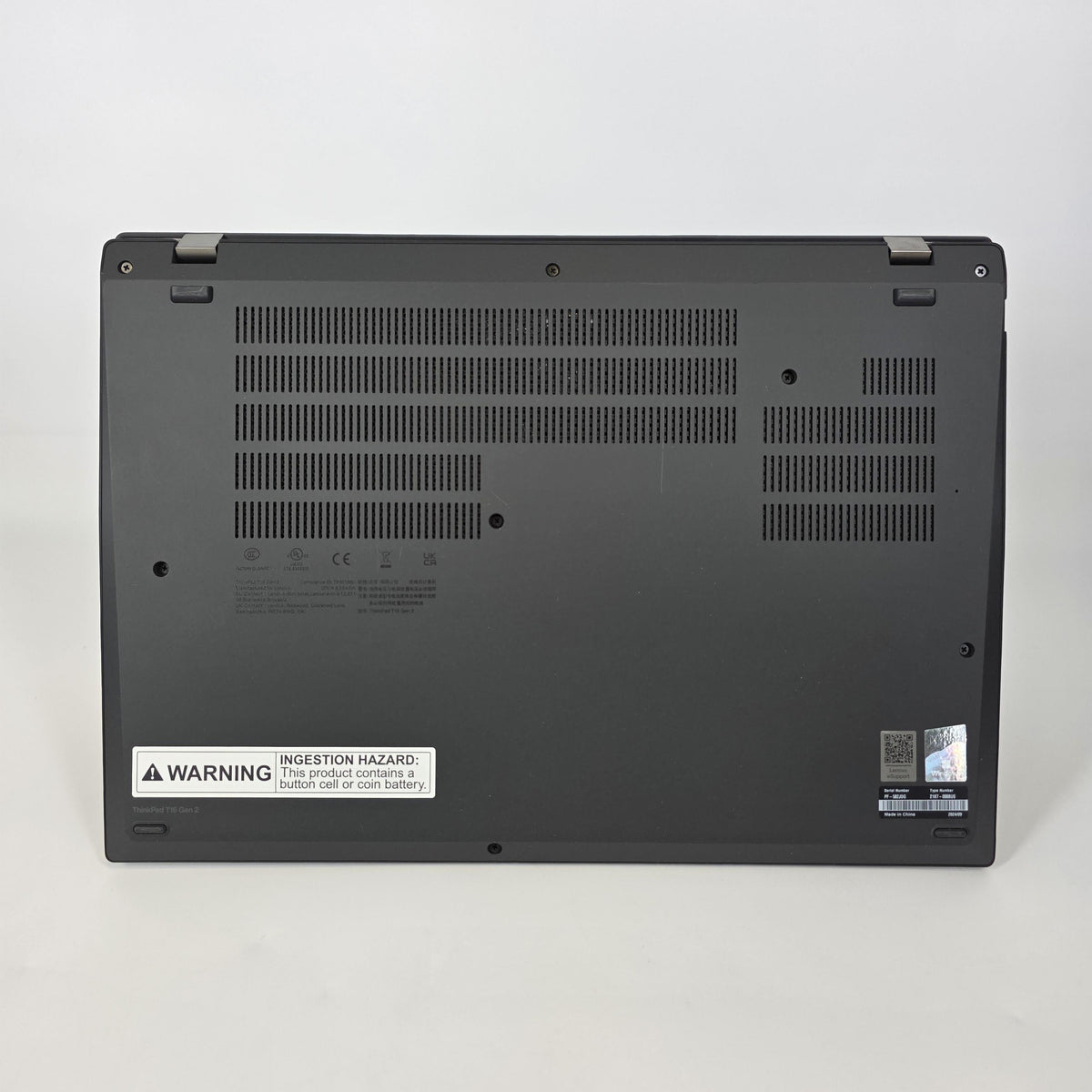 Lenovo ThinkPad T16 Gen 2 Black 3.3 GHz AMD Ryzen 7 Pro 7840U 16GB