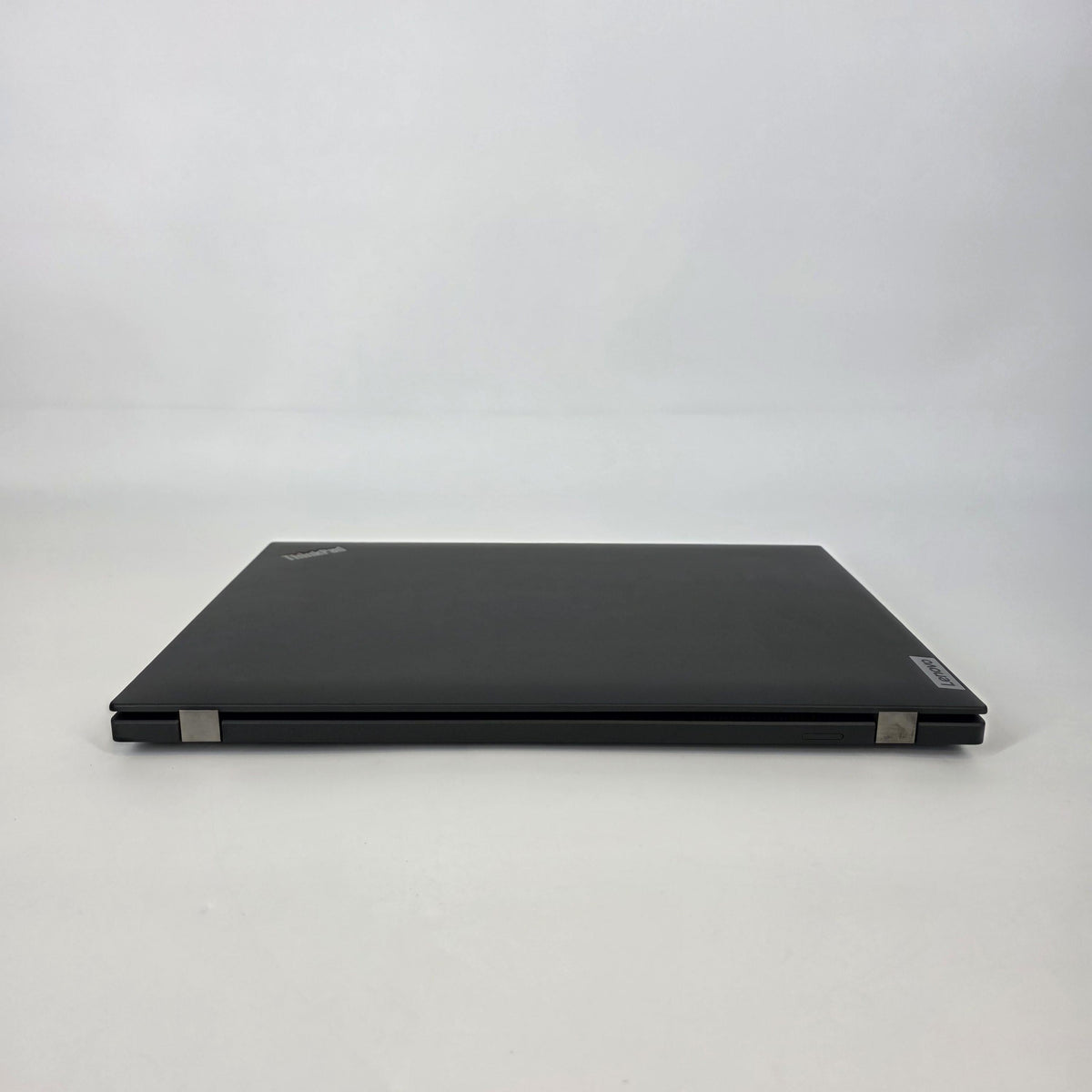 Lenovo ThinkPad T16 Gen 2 Black 3.3 GHz AMD Ryzen 7 Pro 7840U 16GB