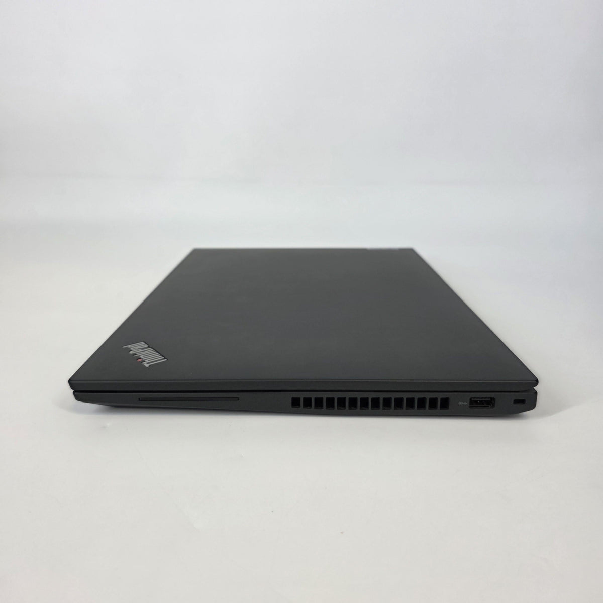 Lenovo ThinkPad T16 Gen 2 Black 3.3 GHz AMD Ryzen 7 Pro 7840U 16GB