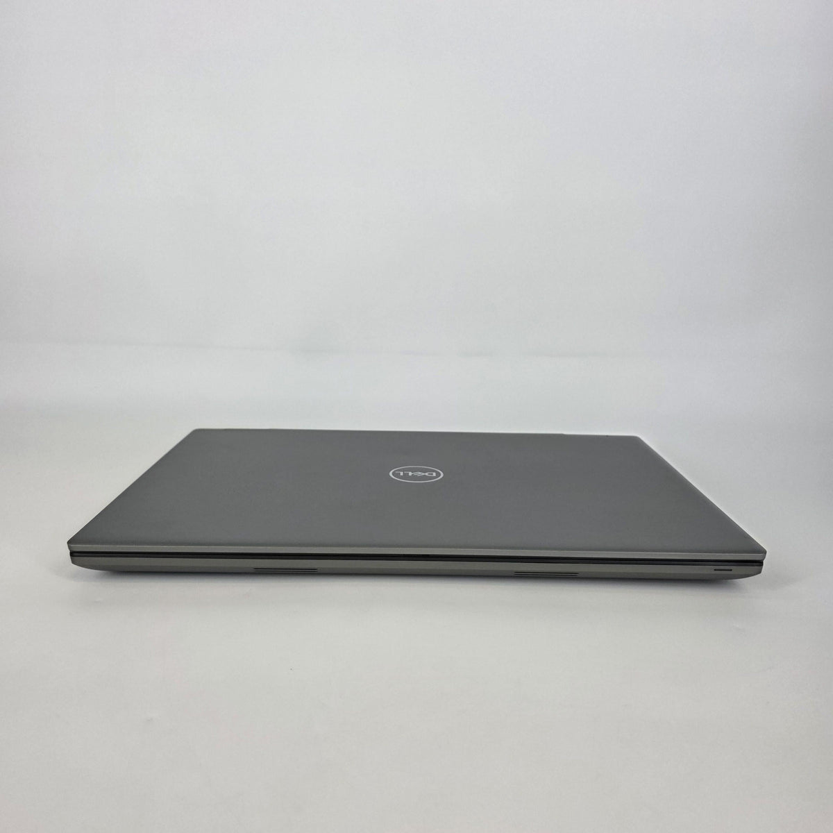 Dell Precision 7780 17.3 Gray 2.2 GHz Intel Core i9 13th Gen. 32GB