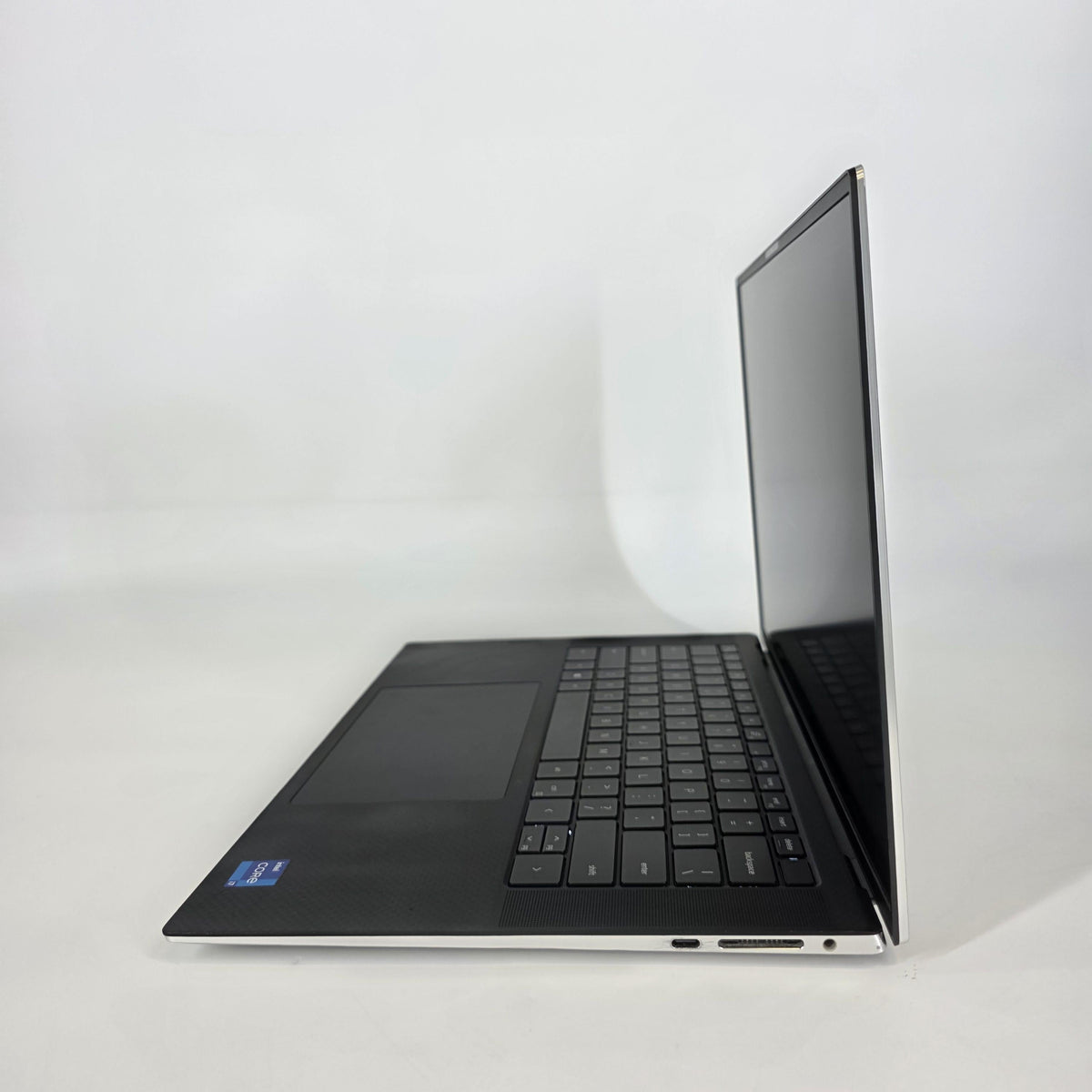 Dell XPS 15 9510 Silver 2.3 GHz Intel Core i7 11th Gen. 16GB RAM