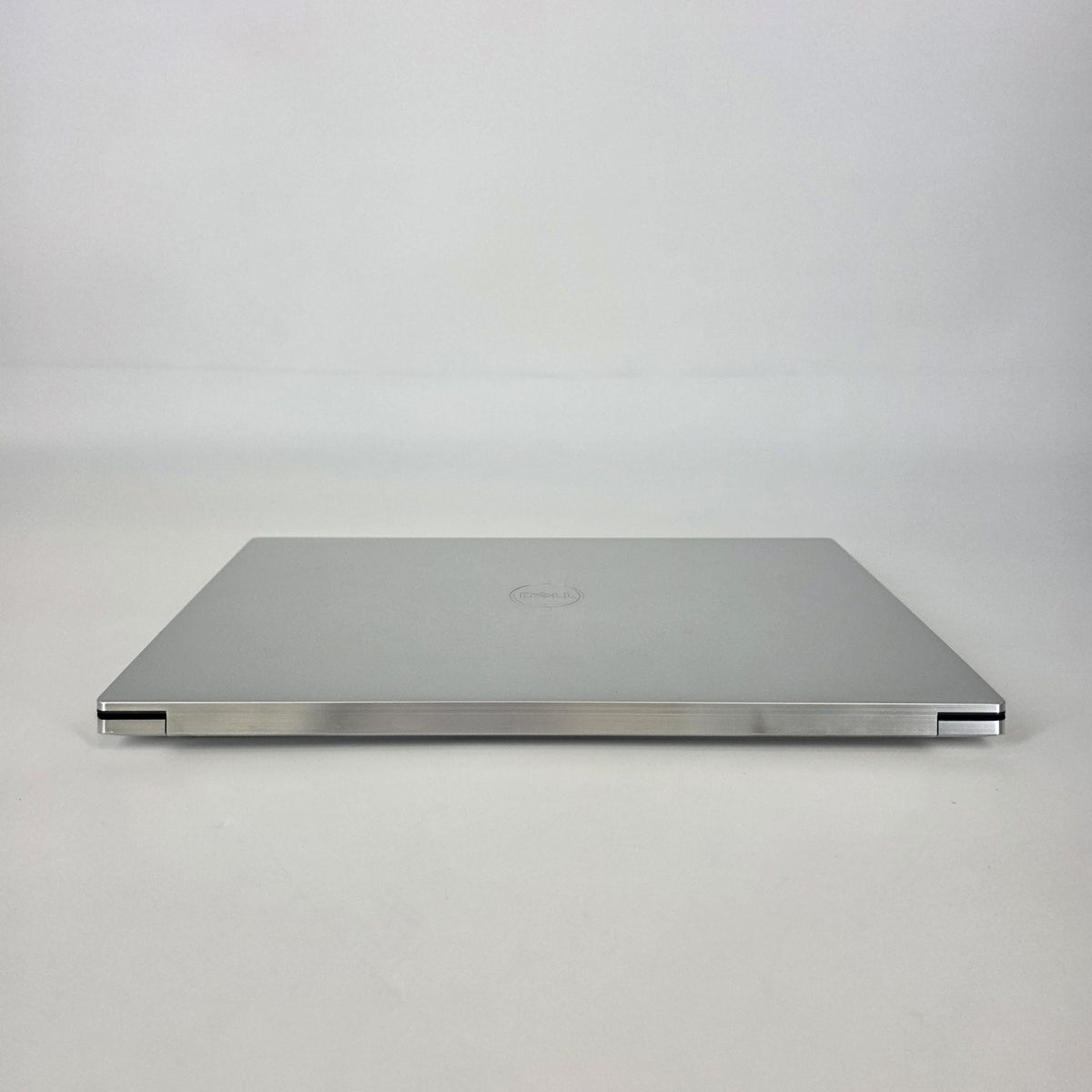 Dell XPS 15 9510 Silver 2.3 GHz Intel Core i7 11th Gen. 16GB RAM