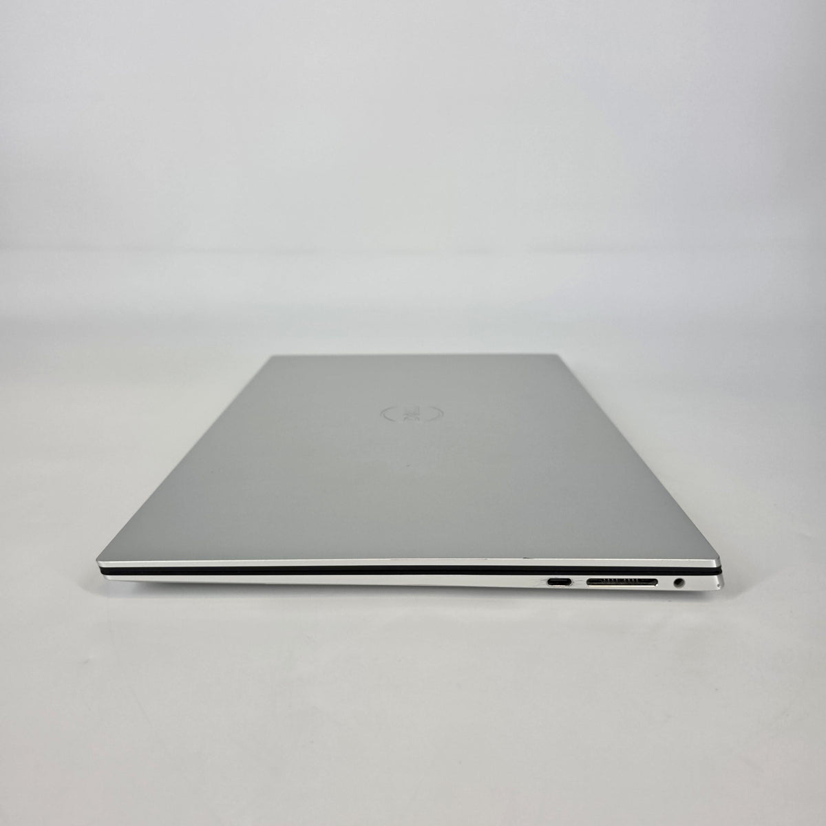 Dell XPS 15 9510 Silver 2.3 GHz Intel Core i7 11th Gen. 16GB RAM