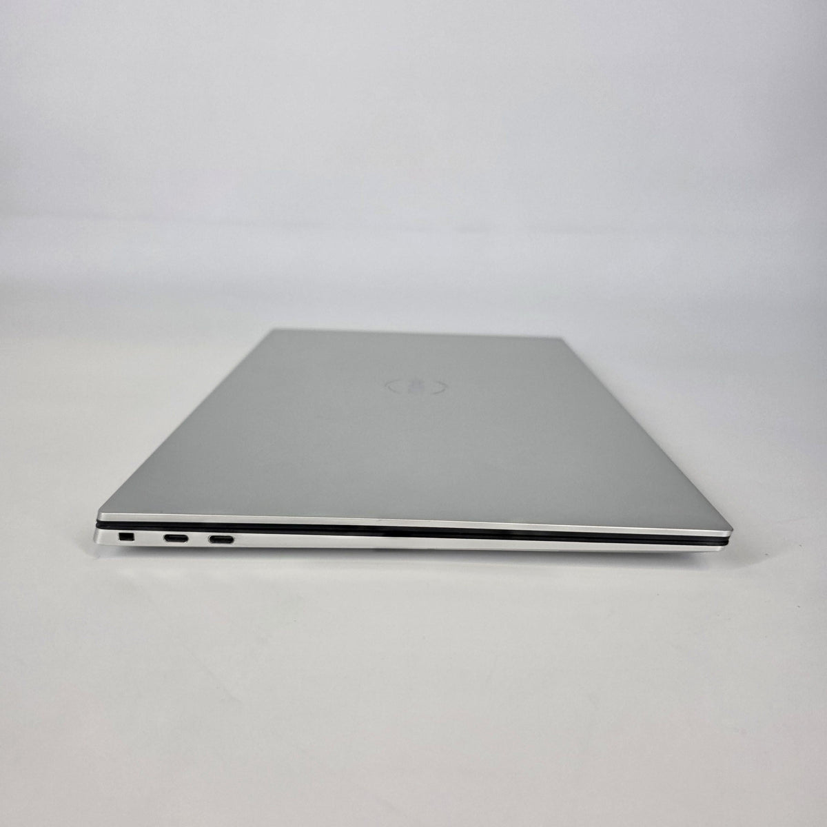 Dell XPS 15 9510 Silver 2.3 GHz Intel Core i7 11th Gen. 16GB RAM